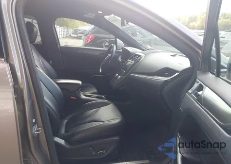 2017 Lincoln Mkc Premiere z USA, uszkodzony, nr VIN 5LMCJ1C93HUL00395